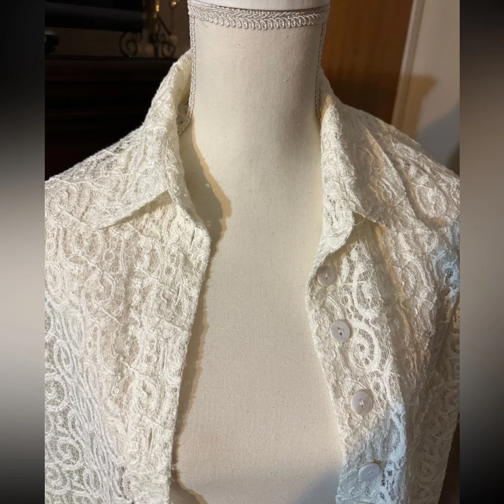 Button Up Cream Lace Collared Duster - Picture 4 of 4